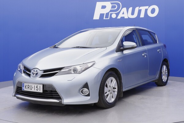 Toyota Auris 1,8 Hybrid Comfort 5ov, vm. 2013, 149 tkm
