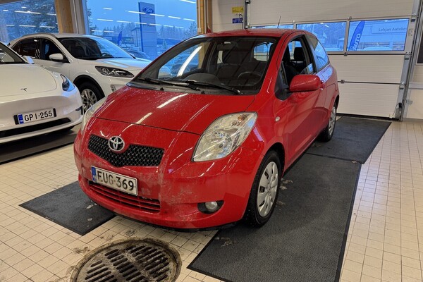 Toyota Yaris 1,3 VVT-i Superior 3ov, vm. 2009, 135 tkm