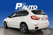 BMW X5 F15 M50d - 2,99% korko jopa 100000 saakka! Voimassa 31.10. saakka! - Individual nahat! Comfort istuimet, H/K, Comfort access, HUD, Mukautuvat Ledit, Webasto, vm. 2014, 248 tkm (3 / 40)